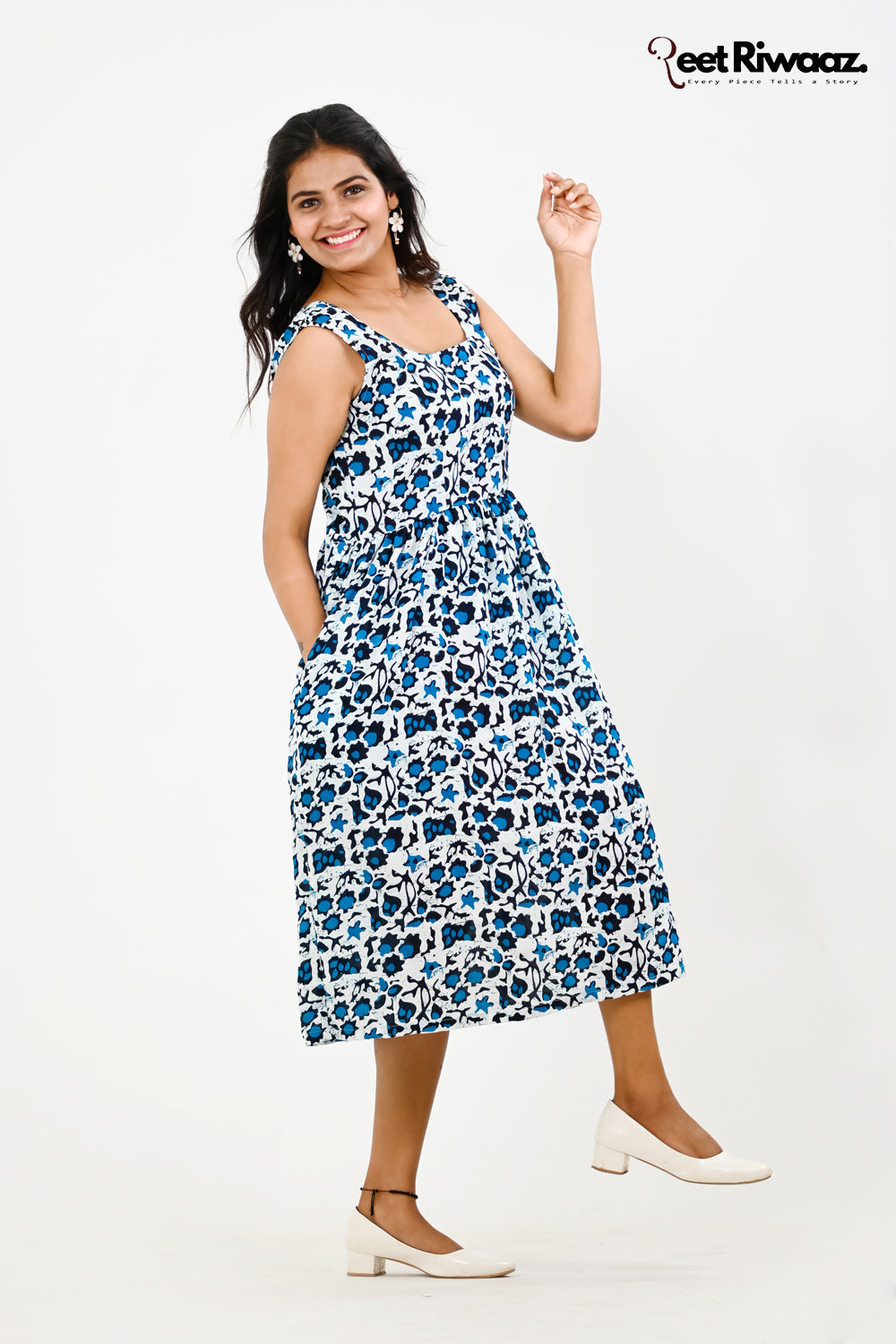 Elegant Sleeveless Floral Print A-Line Midi Dress