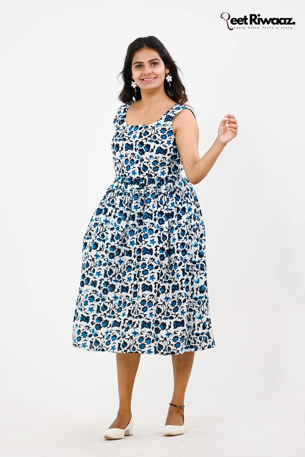 Elegant Sleeveless Floral Print A-Line Midi Dress
