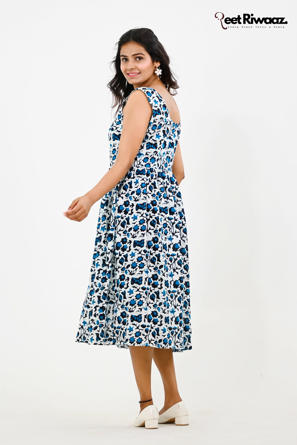 Elegant Sleeveless Floral Print A-Line Midi Dress