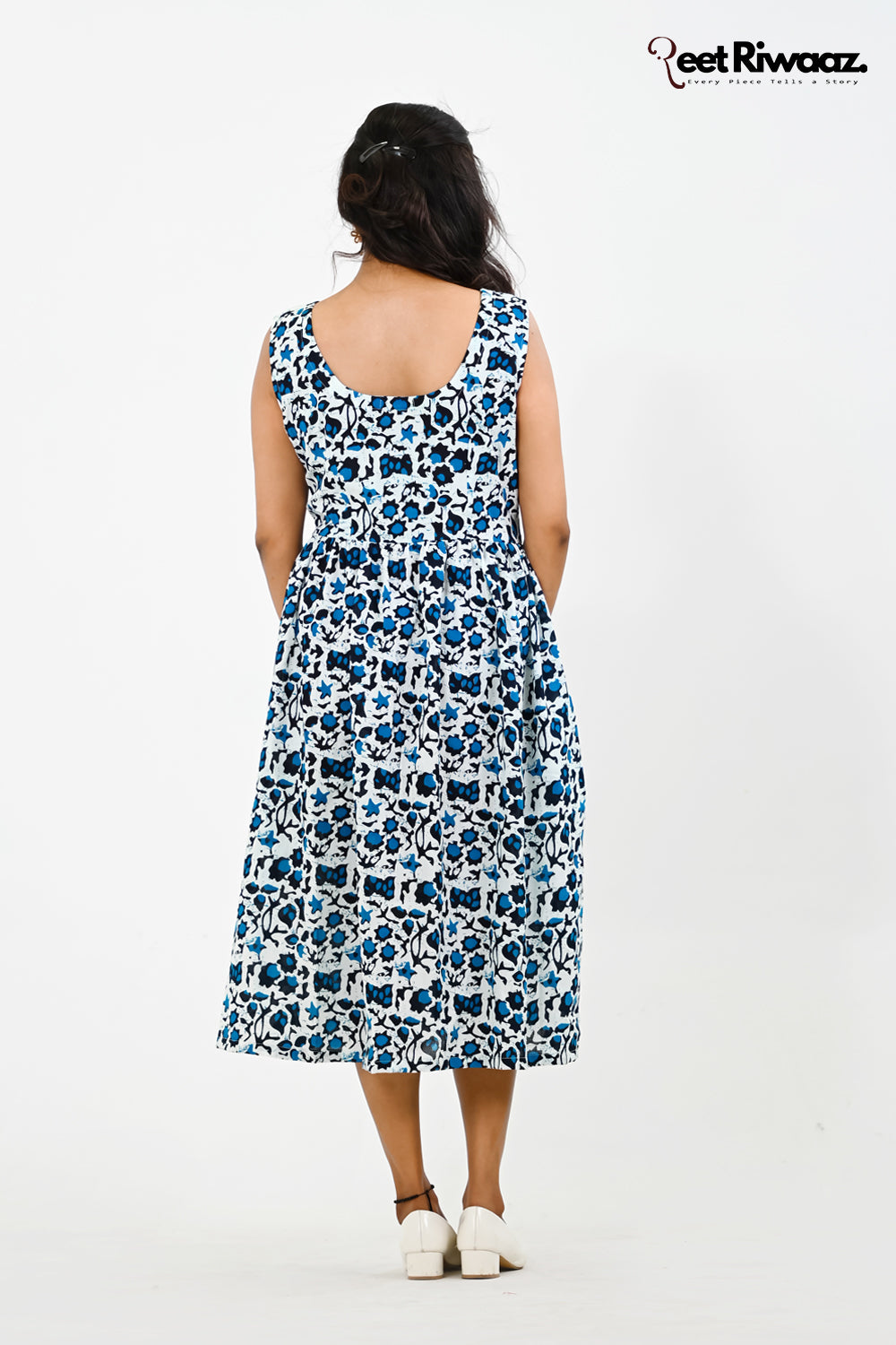 Elegant Sleeveless Floral Print A-Line Midi Dress