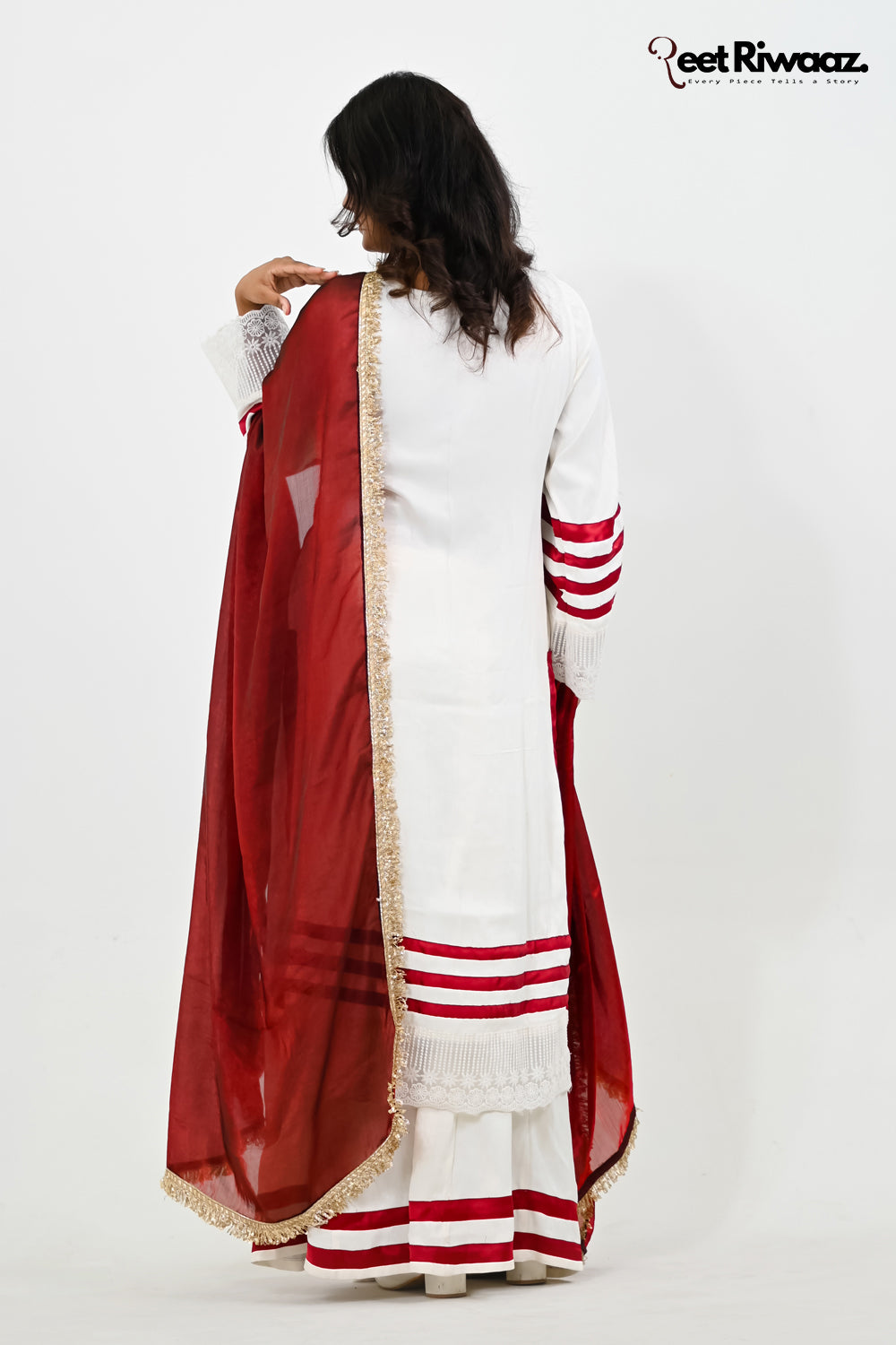 White & Mehroon Pakistani suit with pocket style & Dupatta